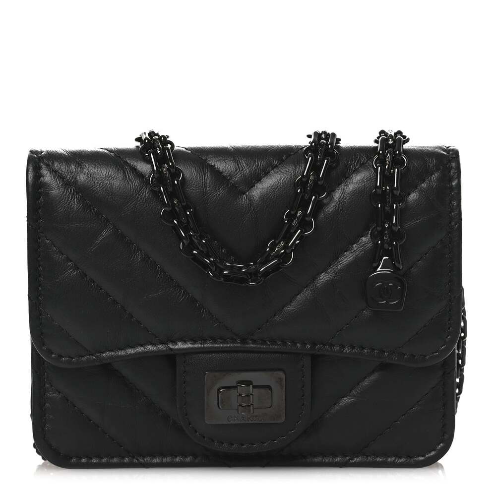 Chanel Aged Calfskin Chevron Quilted #253518C19B - Picture 9 of 13